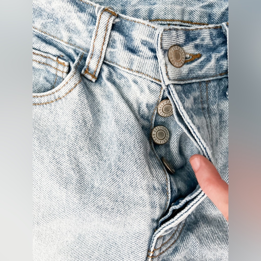 J GALT Brandy Melville High Rise Frayed Hem Straight Leg Jeans - Picture 3 of 9